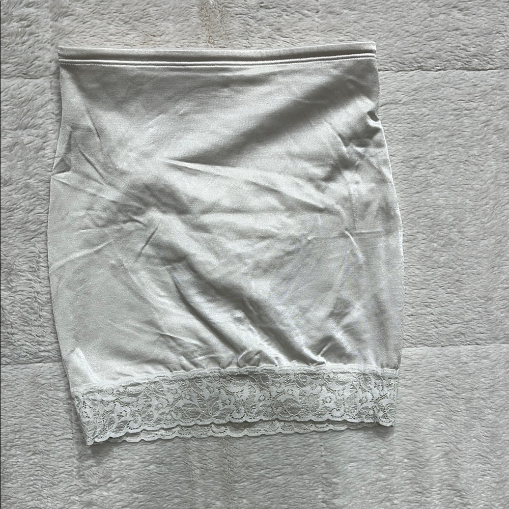 Hanes Her Way Elegant White Lace Trim Slip with panty Size M